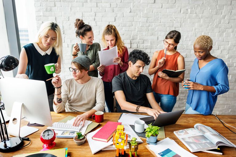 How to Scale Ecommerce Business in 2025 (11 Expert Secrets)